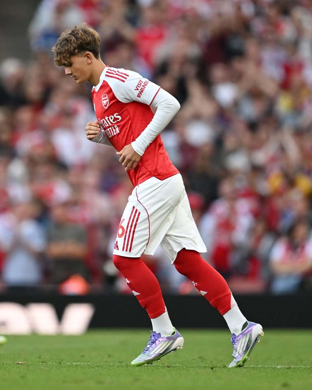 阿森纳大获胜利，展现出色战术，球员发挥可圈可点