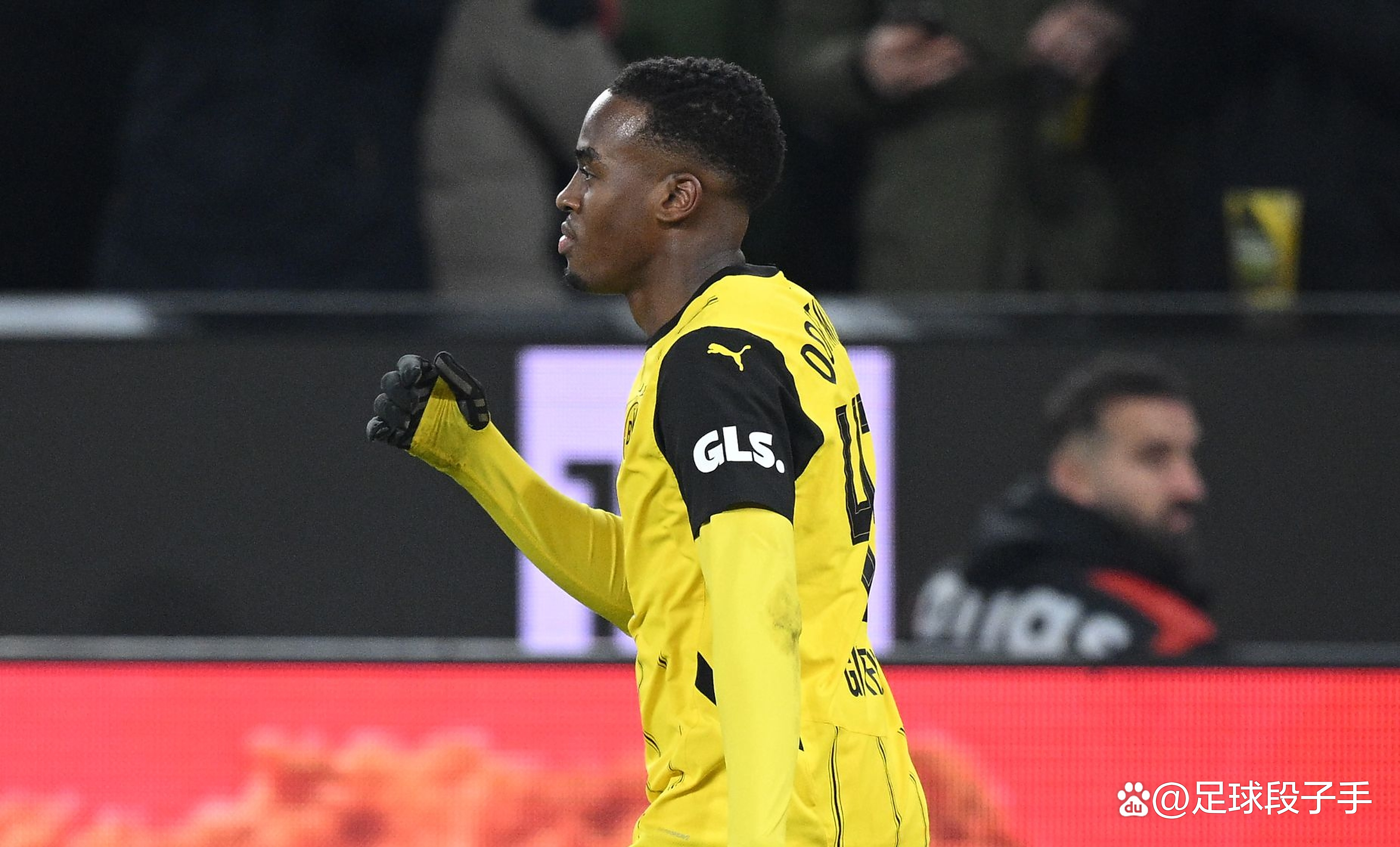 爱游戏网址-切尔西战术失误频出,主教练面临抉择