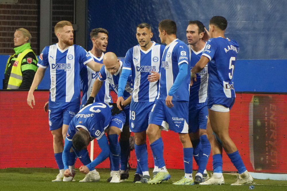 爱游戏新闻-包含阿拉维斯冲击前四：主帅信心满满迎战毕尔巴鄂的词条