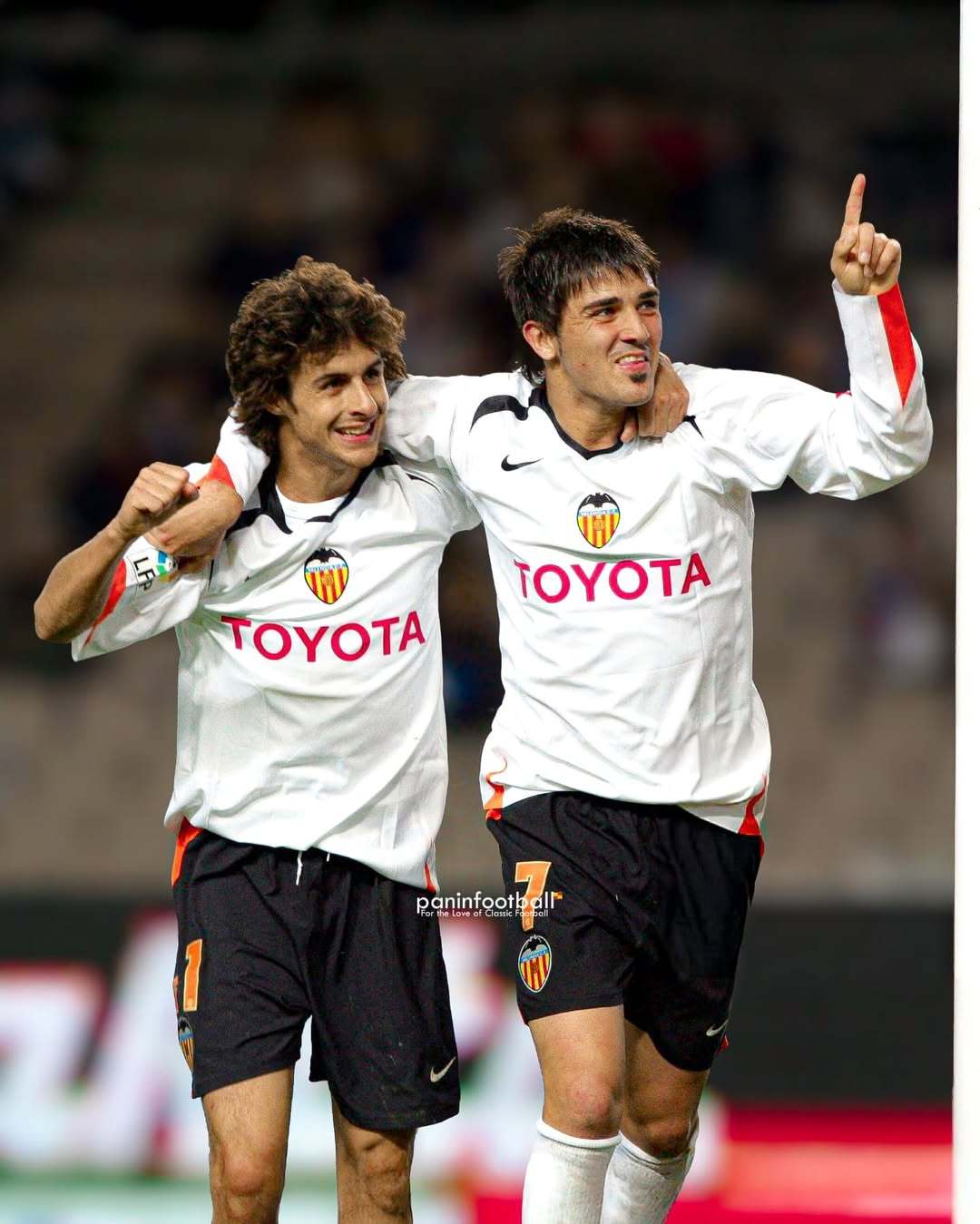 包含瓦伦西亚客场大胜，连续四场不败的词条