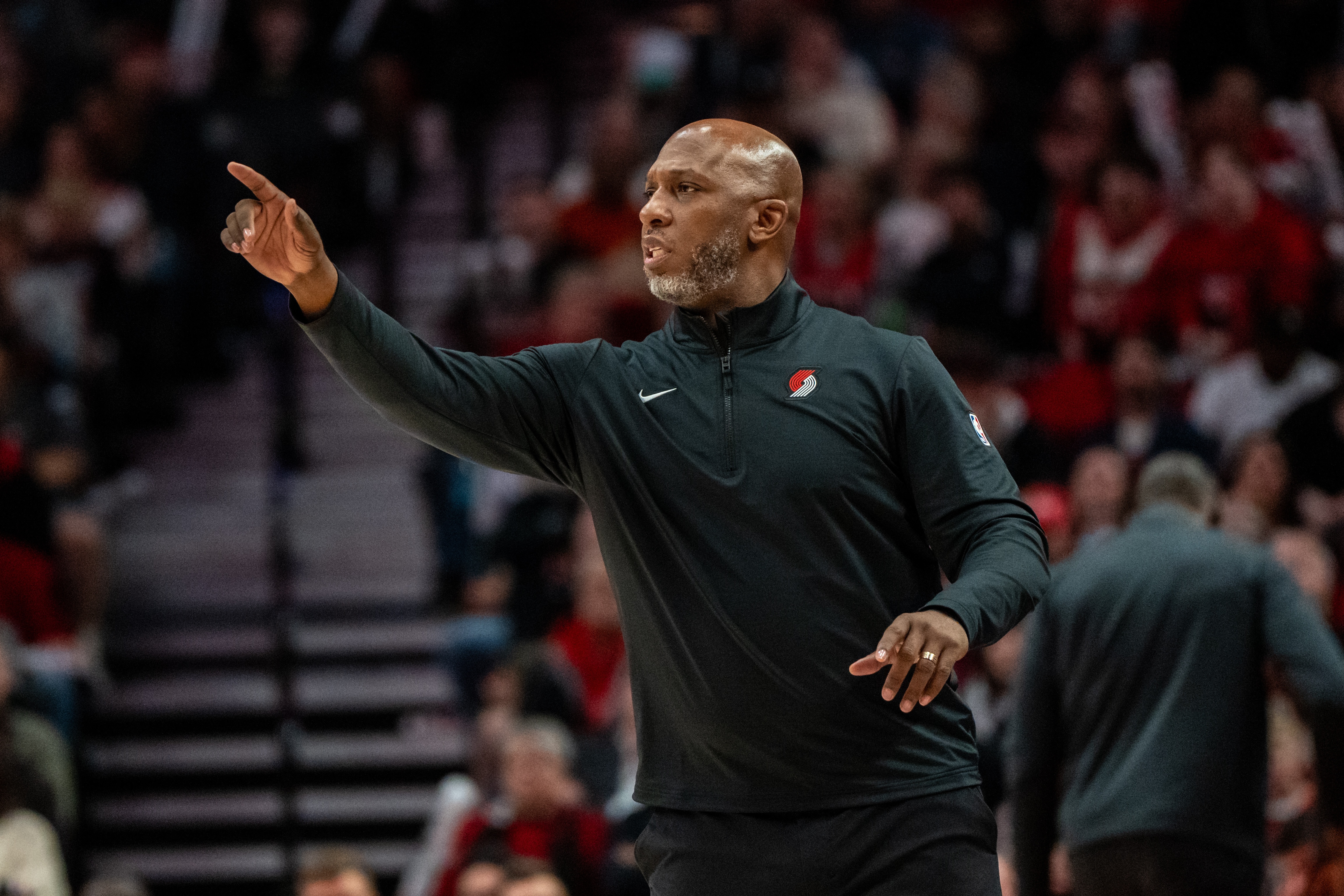 爱游戏新闻-开拓者战胜对手取得比赛胜利