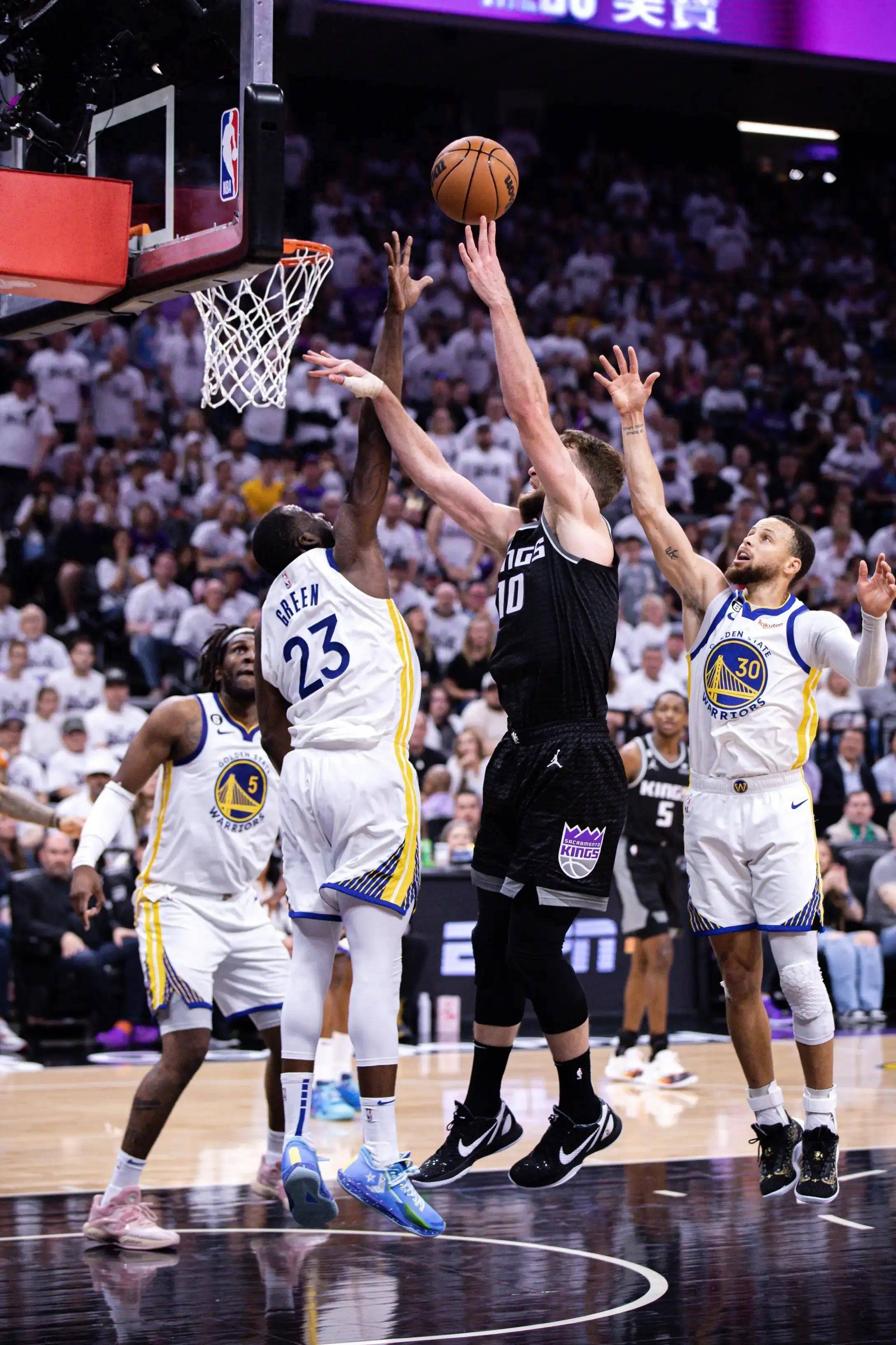 爱游戏网页版-灰熊零封对手，四巨头强势进攻的简单介绍