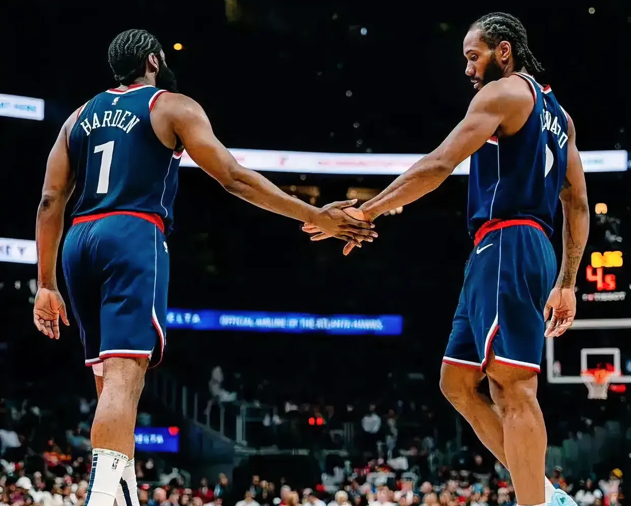 爱游戏app下载-关于快船惊险胜马刺，取得七连胜的信息